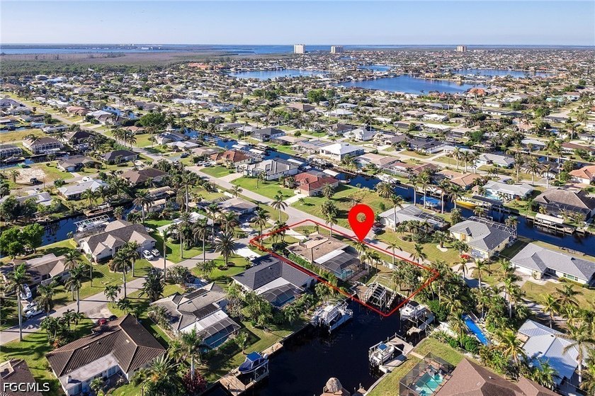 Welcome to your slice of paradise in Southwest Florida. Nestled - photo 7