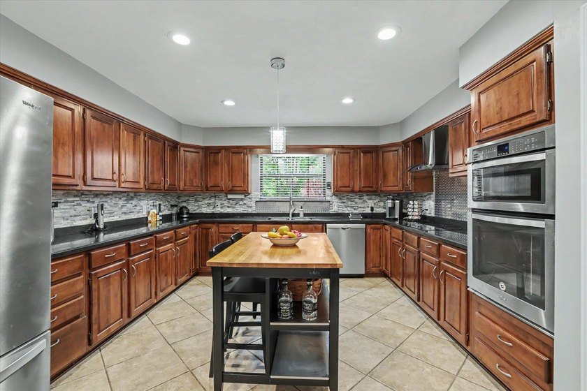 Private 2 acre retreat with above ground pool and outdoor living - photo 20