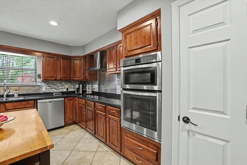 Private 2 acre retreat with above ground pool and outdoor living - photo 21