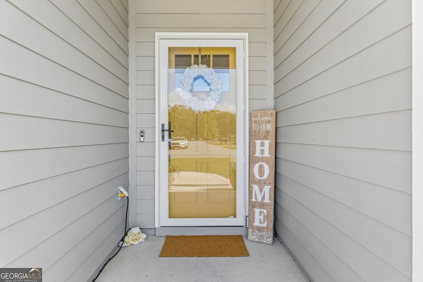 Step into this beautifully designed 4-bedroom, 2-bath home that - photo 5