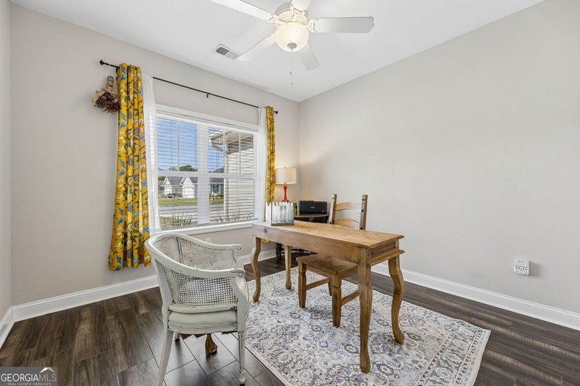Step into this beautifully designed 4-bedroom, 2-bath home that - photo 8