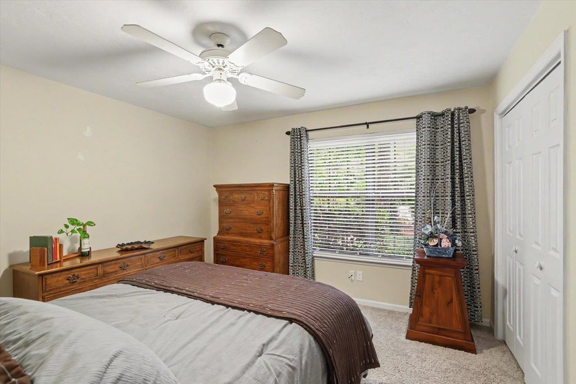Private 2 acre retreat with above ground pool and outdoor living - photo 38