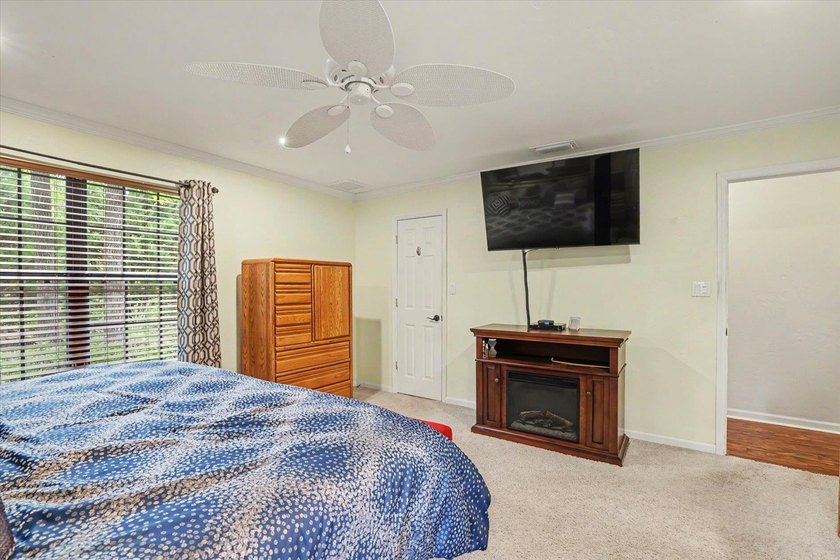 Private 2 acre retreat with above ground pool and outdoor living - photo 43