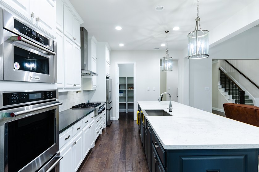 Experience refined golf course living in the highly sought-after - photo 11