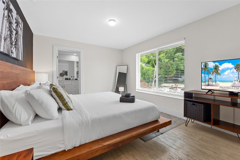 With no HOA, a turnkey living experience, and thoughtfully - photo 15