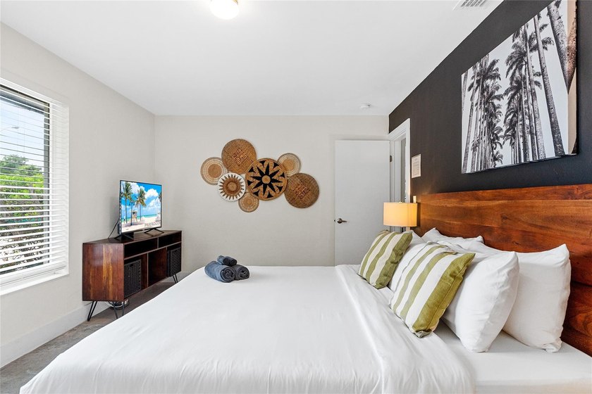 With no HOA, a turnkey living experience, and thoughtfully - photo 16
