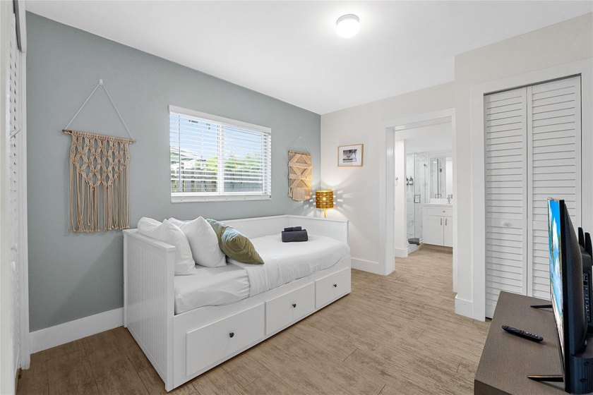 With no HOA, a turnkey living experience, and thoughtfully - photo 19