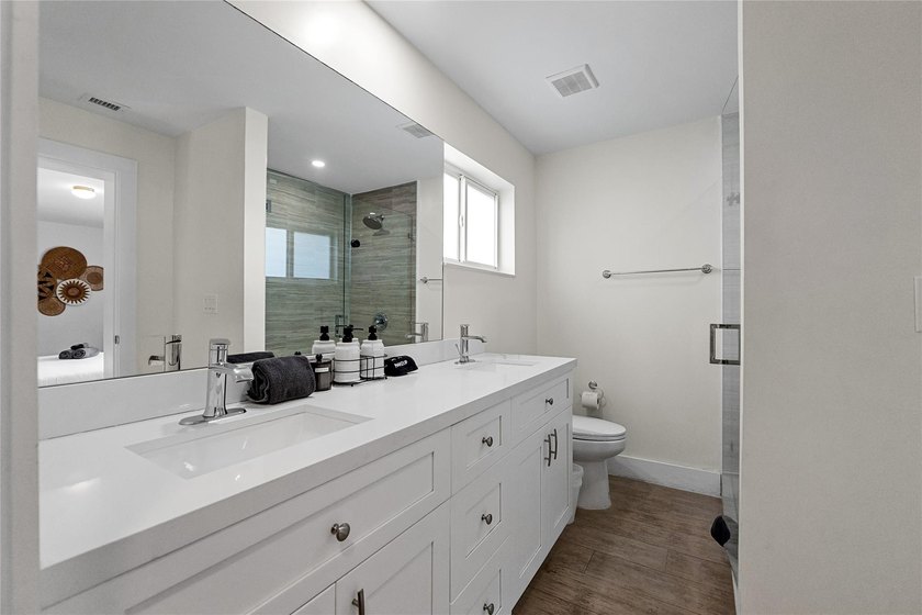 With no HOA, a turnkey living experience, and thoughtfully - photo 28