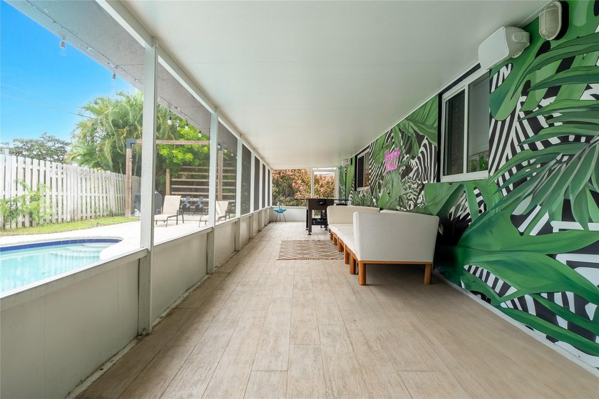 With no HOA, a turnkey living experience, and thoughtfully - photo 31