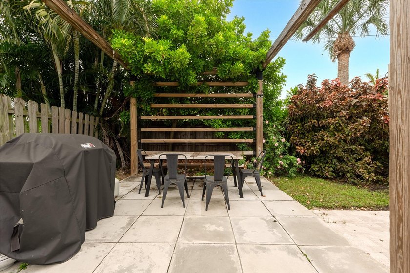 With no HOA, a turnkey living experience, and thoughtfully - photo 33