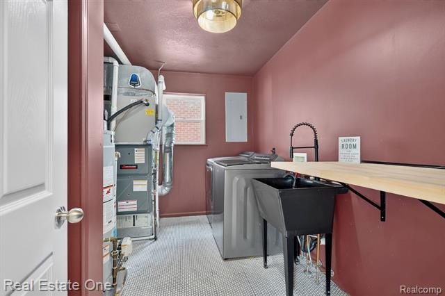 Charming 3-bedroom, 2-bath home in Gibraltar's highly - photo 18