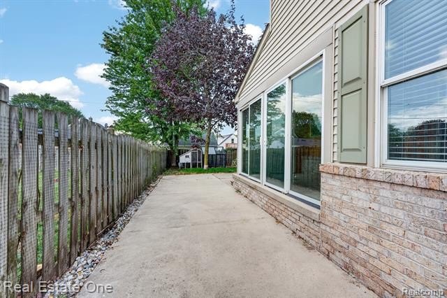 Charming 3-bedroom, 2-bath home in Gibraltar's highly - photo 22