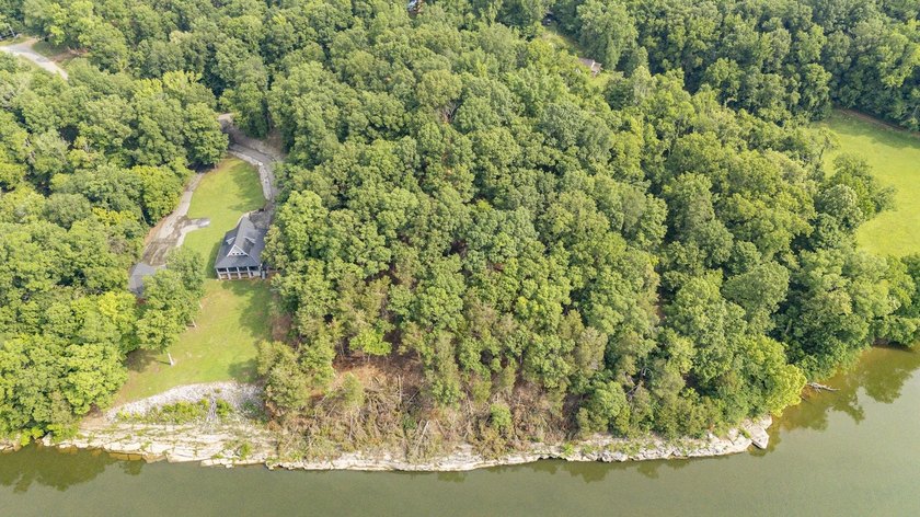 Outstanding TN River Waterfront Property! Rarely does an - photo 4
