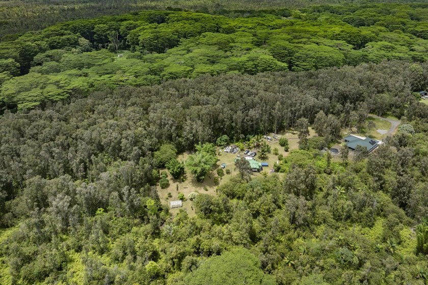 Are you in search of a large, improved, private lot that is - photo 3