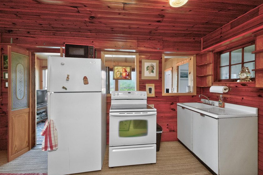 Charming cottage in the Herrington lake area with deeded - photo 11