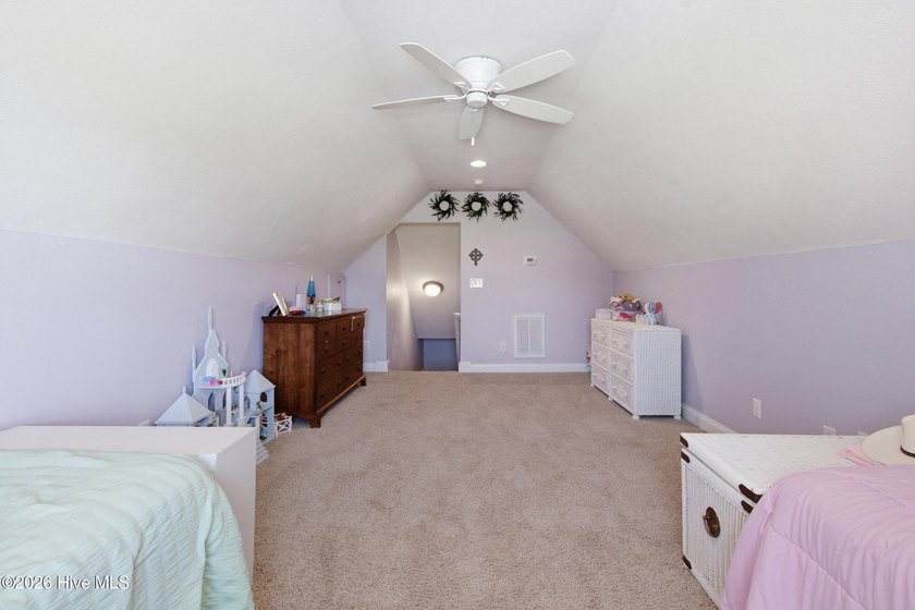 Welcome home to effortless living in the desirable Hunters Ridge - photo 22