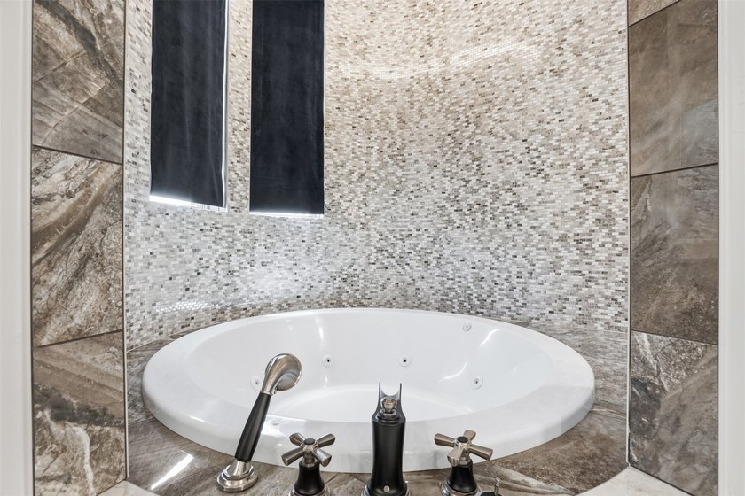 ***DO NOT REACH OUT TO SELLERS DIRECTLY*** This custom-built - photo 22
