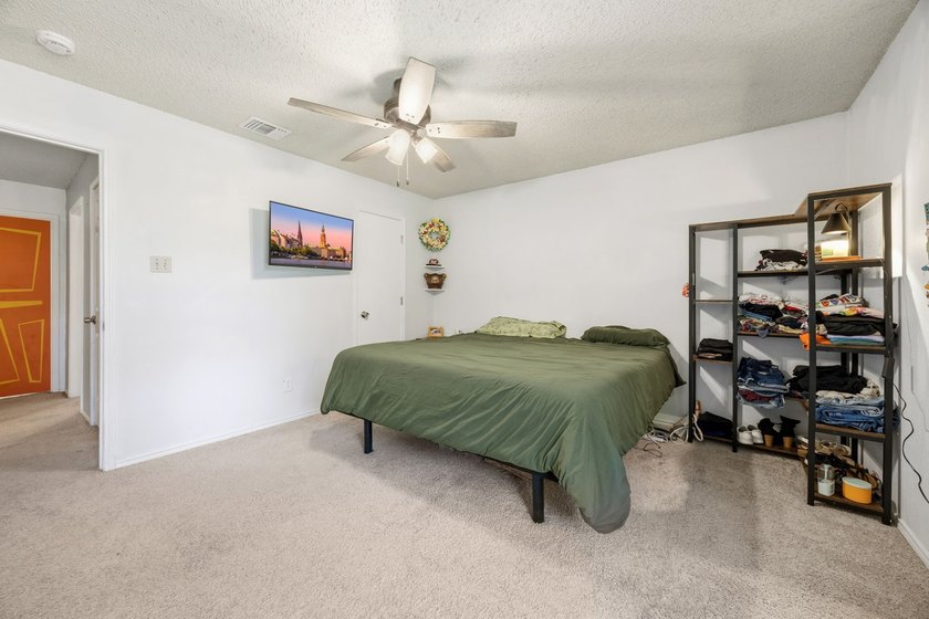 Welcome to 6419 Elm Spring Drive in Arlington! This charming - photo 5