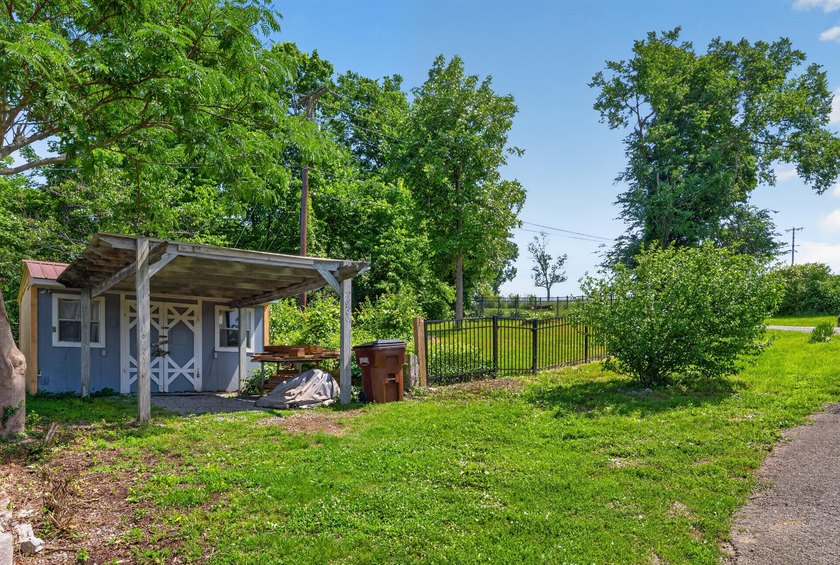 Charming cottage in the Herrington lake area with deeded - photo 26
