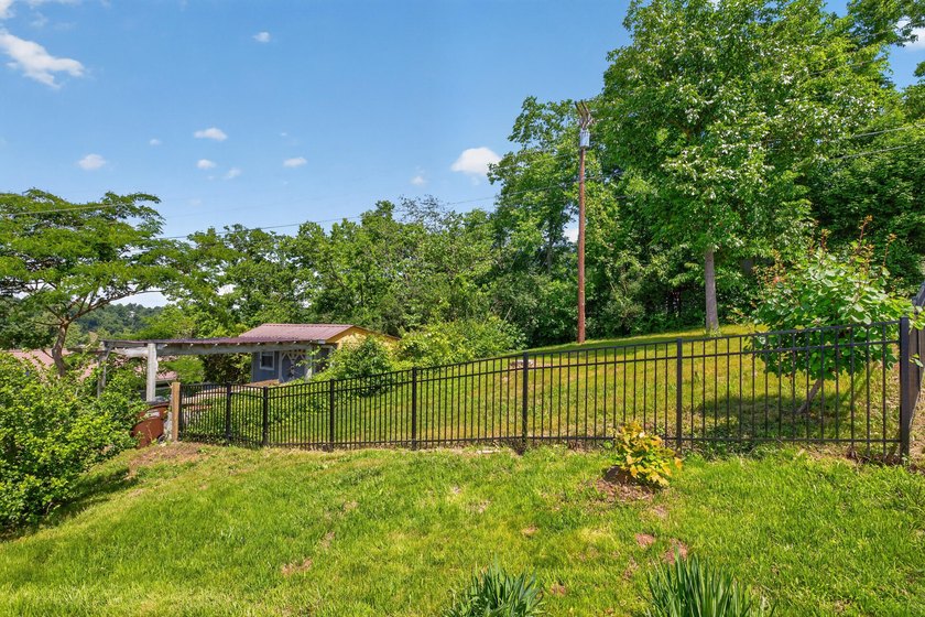 Charming cottage in the Herrington lake area with deeded - photo 27