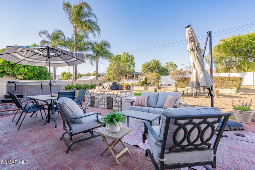 Beautifully remodeled single-story home located in the highly - photo 35