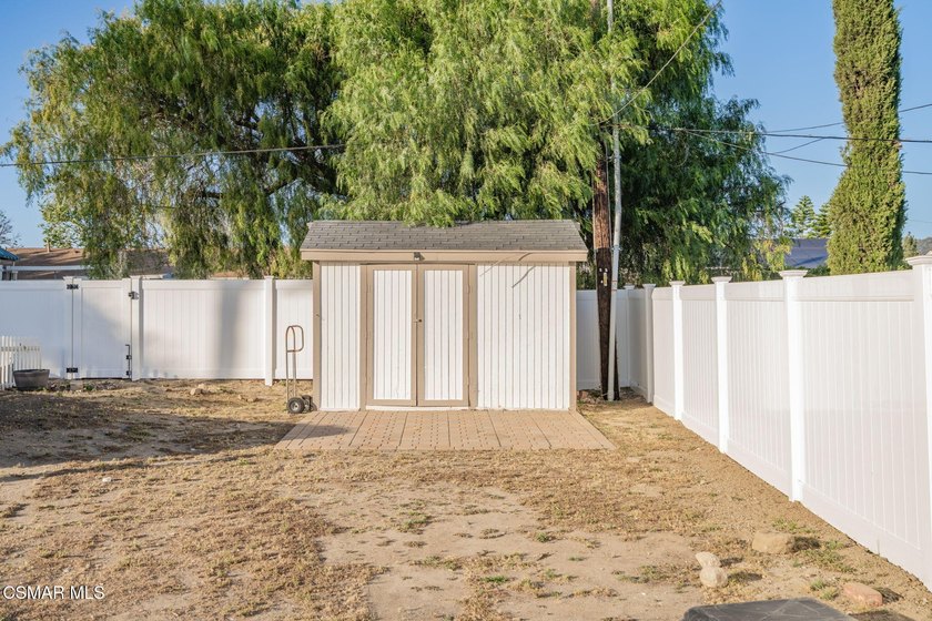 Beautifully remodeled single-story home located in the highly - photo 43
