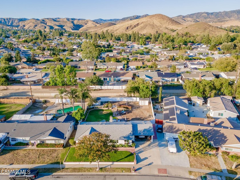 Beautifully remodeled single-story home located in the highly - photo 49