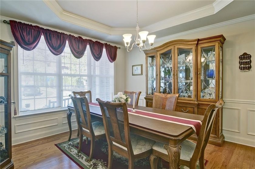 Experience luxury lake living at its finest in this exceptional - photo 17