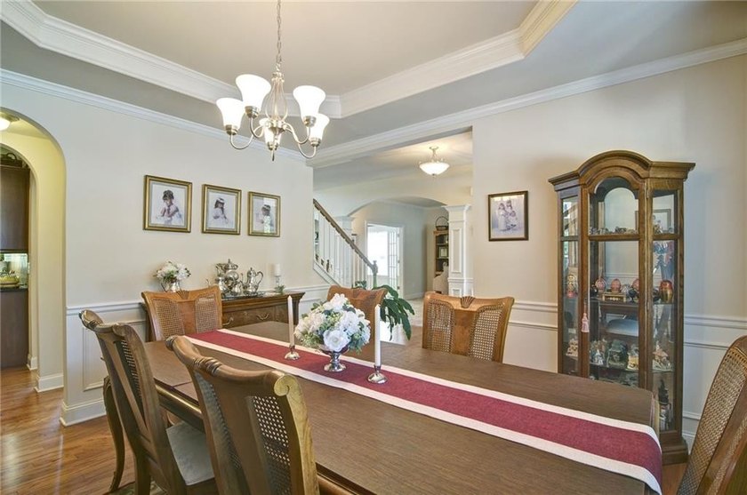 Experience luxury lake living at its finest in this exceptional - photo 19