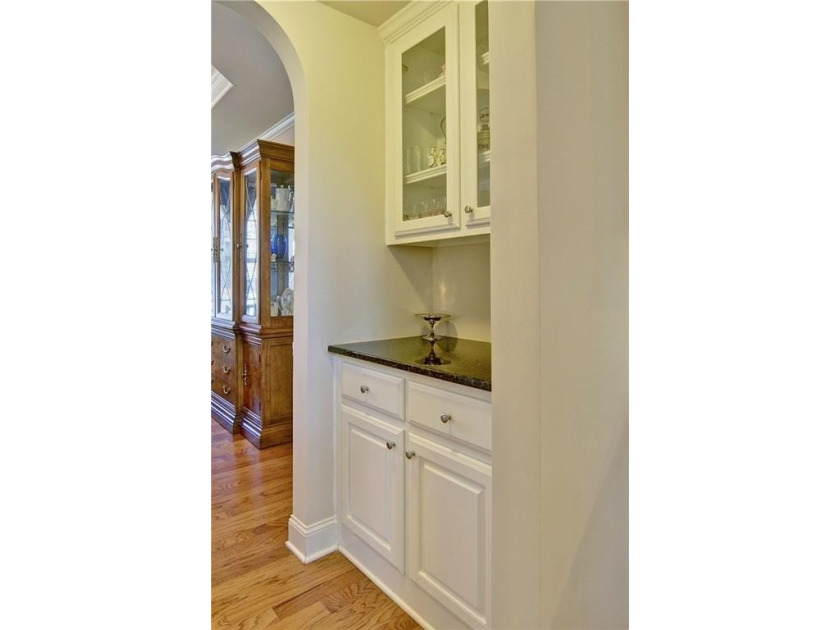 Experience luxury lake living at its finest in this exceptional - photo 20