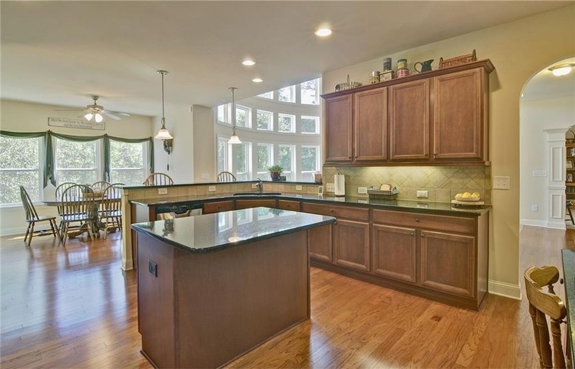 Experience luxury lake living at its finest in this exceptional - photo 22