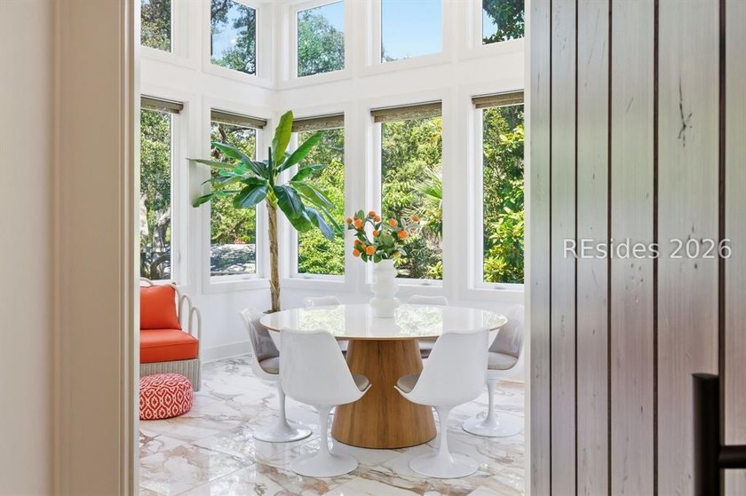 Stunning Custom-Built 4-Bedroom Home in Prime Folly Field - photo 24