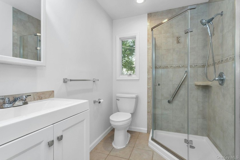 Charming Westwood Home! Spacious 4-bedrooms, 2-baths with an - photo 6