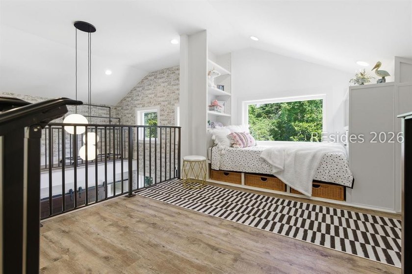 Stunning Custom-Built 4-Bedroom Home in Prime Folly Field - photo 30
