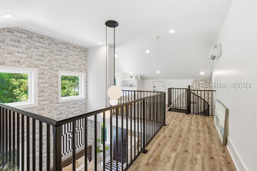 Stunning Custom-Built 4-Bedroom Home in Prime Folly Field - photo 32