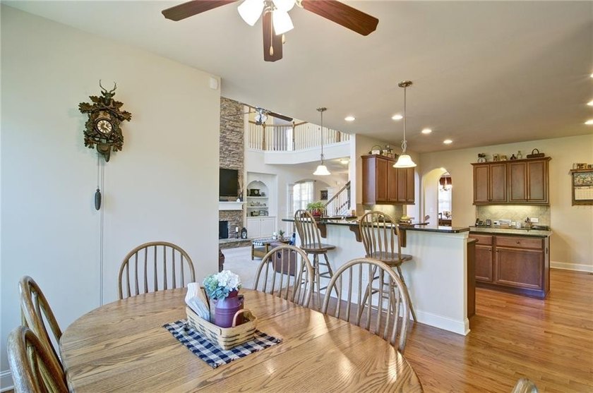 Experience luxury lake living at its finest in this exceptional - photo 34