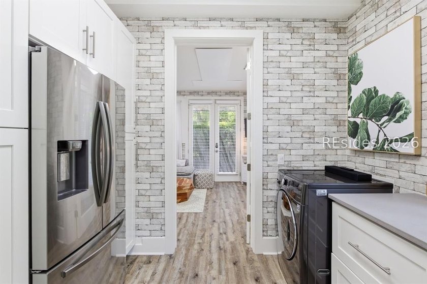 Stunning Custom-Built 4-Bedroom Home in Prime Folly Field - photo 43