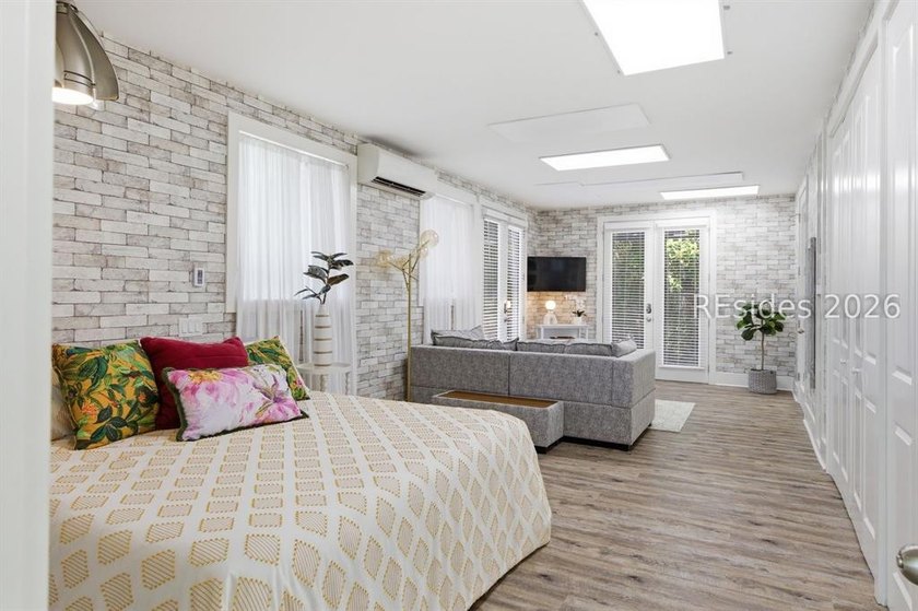 Stunning Custom-Built 4-Bedroom Home in Prime Folly Field - photo 47