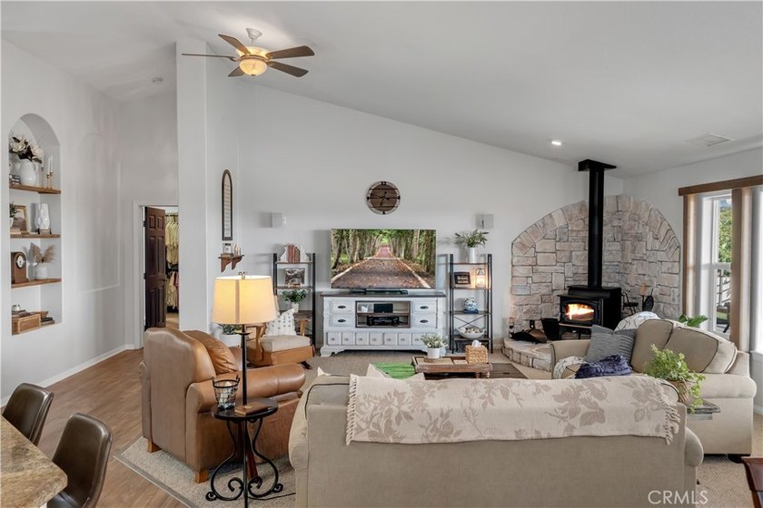 Welcome to Apple Valley and this beautiful home with 3 bedrooms - photo 11