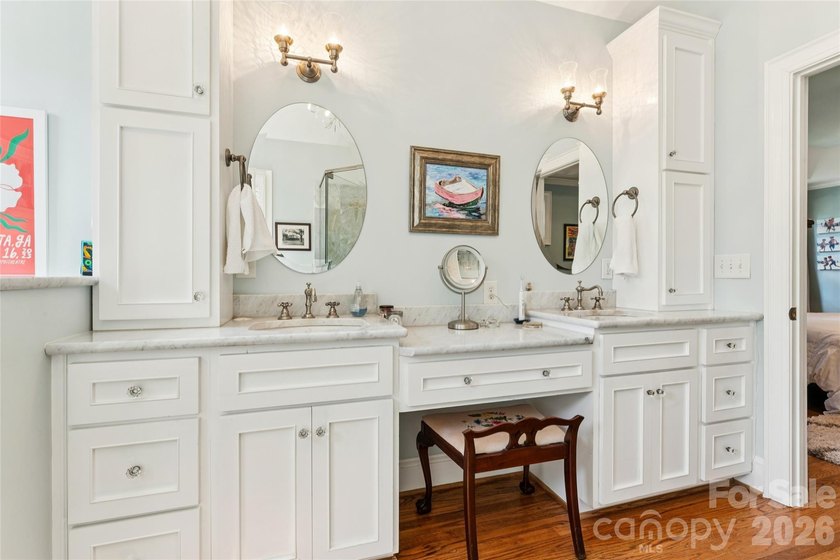 Exceptional opportunity in Myers Park! This 1.5-story, daylight - photo 20