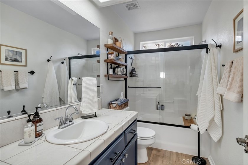 Welcome to Apple Valley and this beautiful home with 3 bedrooms - photo 21