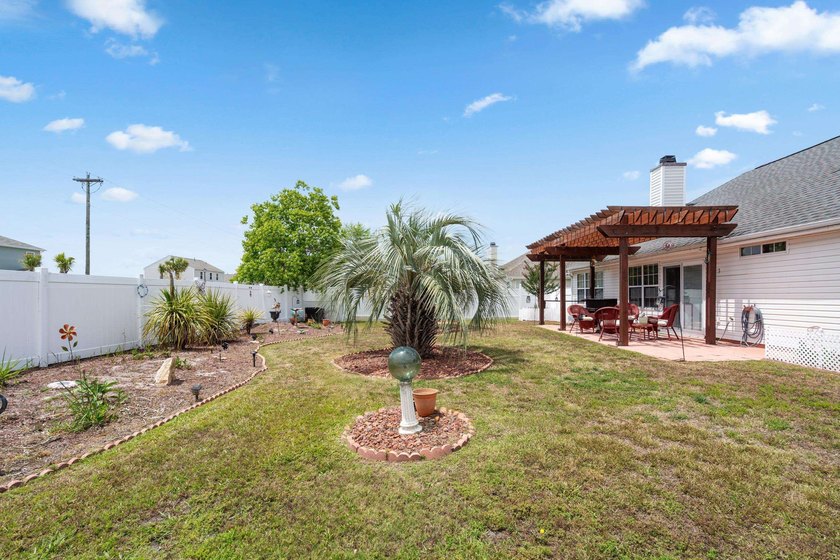 Welcome home to a well maintained three bedroom, two bath home - photo 33