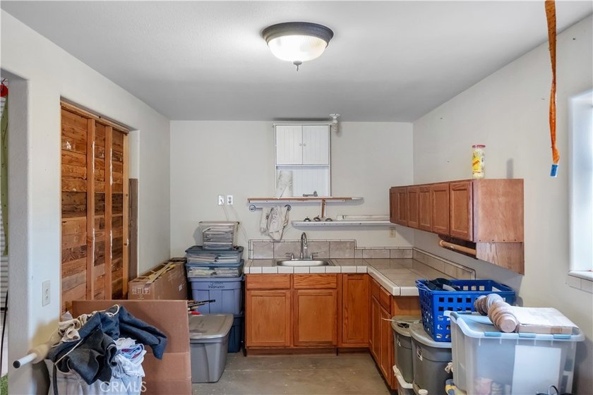 Welcome to Apple Valley and this beautiful home with 3 bedrooms - photo 38