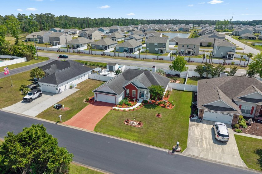 Welcome home to a well maintained three bedroom, two bath home - photo 39