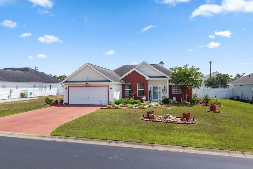 Welcome home to a well maintained three bedroom, two bath home - photo 40