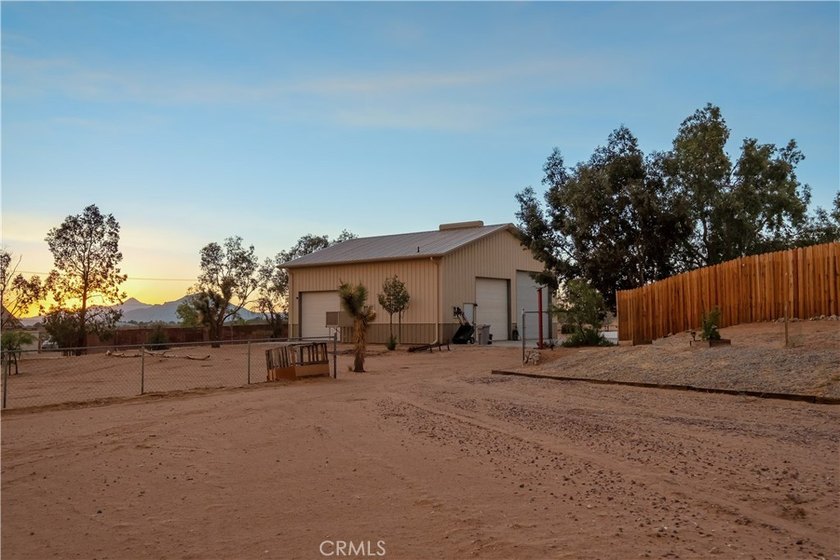 Welcome to Apple Valley and this beautiful home with 3 bedrooms - photo 45