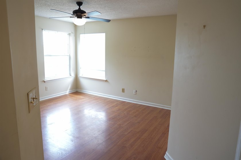 Located in Myrtle Beach, this 3-bedroom, 2 full bathroom condo - photo 12