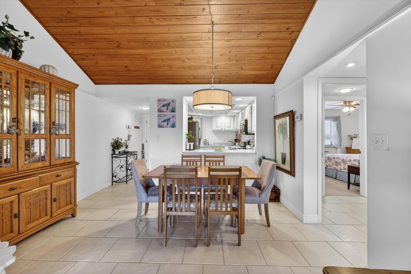 Hutchinson Island! Ocean Village! Beautiful 2 bedroom 2 bath - photo 12