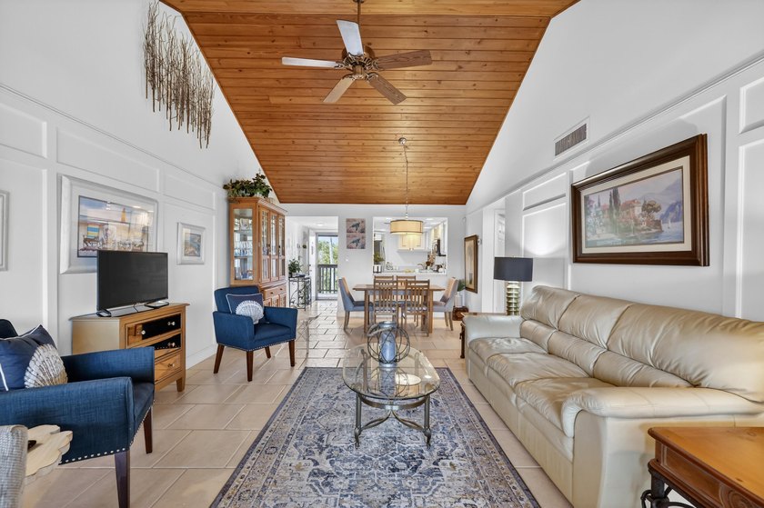 Hutchinson Island! Ocean Village! Beautiful 2 bedroom 2 bath - photo 15