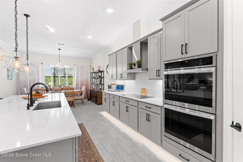 Model-inspired 3 bedroom + flex room, 3 full baths, 3 car garage - photo 16